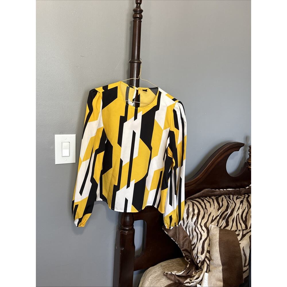 Shein Women's Blouse Shirt Top Size M Medium NWT Yellow, Black and White.